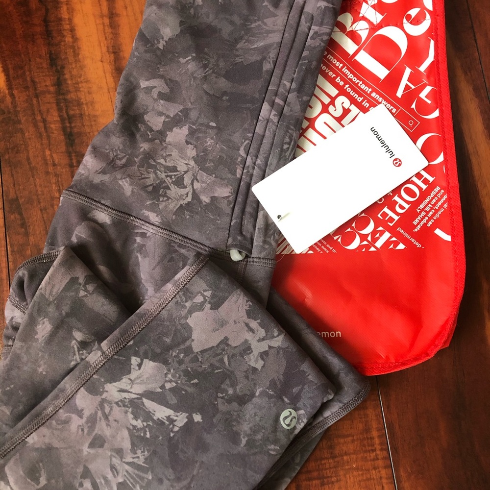 Lululemon Hug Your Core SHR Tights 28” R*
